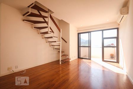 Sala de apartamento à venda com 2 quartos, 63m² em Barra da Tijuca, Rio de Janeiro
