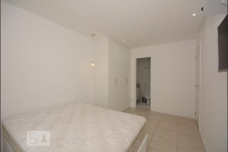 Apartamento para alugar com 70m², 2 quartos e 1 vagaSuíte