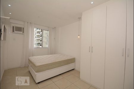 Apartamento para alugar com 70m², 2 quartos e 1 vagaSuíte