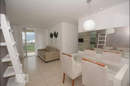 Sala de apartamento para alugar com 2 quartos, 70m² em Jacarepaguá, Rio de Janeiro