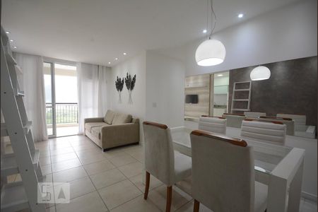 Sala de apartamento para alugar com 2 quartos, 70m² em Jacarepaguá, Rio de Janeiro