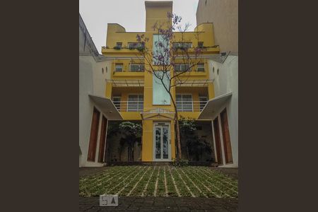 Casa de condomínio à venda com 117m², 3 quartos e 2 vagasFachada