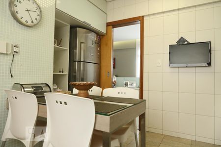 Apartamento para alugar com 100m², 3 quartos e 2 vagasCozinha