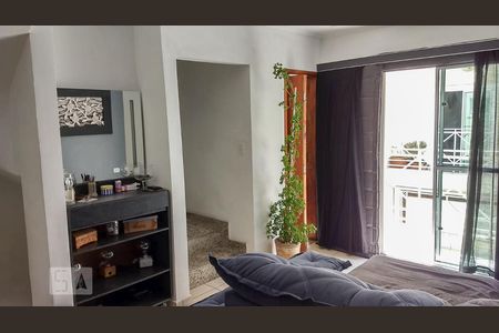 Casa de condomínio à venda com 135m², 3 quartos e 3 vagas Casa de condomínio à venda com 135m², 3 quartos e 3 vagasSala