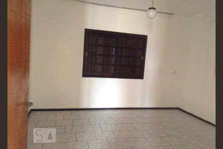 Casa à venda com 240m², 4 quartos e 2 vagas Casa à venda com 240m², 4 quartos e 2 vagasDormitório