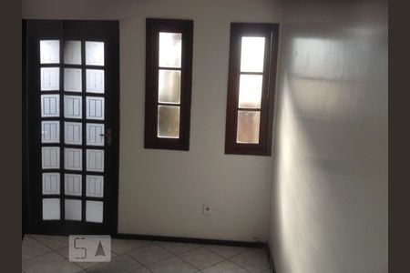 Casa à venda com 240m², 4 quartos e 2 vagas Casa à venda com 240m², 4 quartos e 2 vagasDetalhe Sala