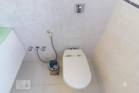 Apartamento à venda com 124m², 3 quartos e 1 vagaBanheiro do quarto 2