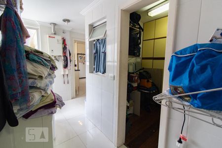Apartamento à venda com 124m², 3 quartos e 1 vagaÁrea de Serviço
