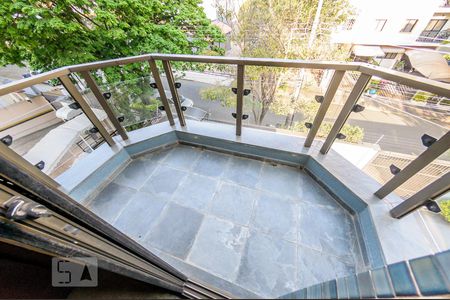 Apartamento para alugar com 149m², 3 quartos e 2 vagas Apartamento para alugar com 149m², 3 quartos e 2 vagasSacada do Quarto 3 - Suite