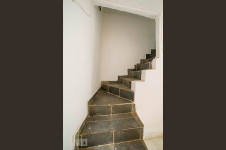 Escada de casa para alugar com 2 quartos, 60m² em Vila Medeiros, São Paulo