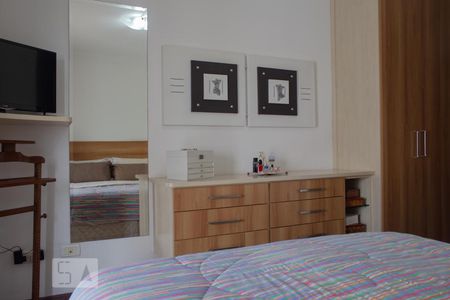 Casa à venda com 225m², 3 quartos e 3 vagasSuíte 1