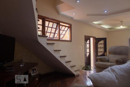 Sala de TV de casa à venda com 3 quartos, 225m² em Cangaiba, São Paulo