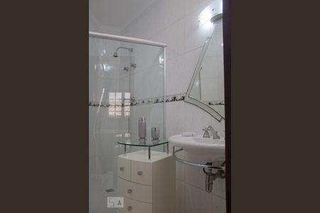 Casa à venda com 225m², 3 quartos e 3 vagasBanheiro da Suíte 2