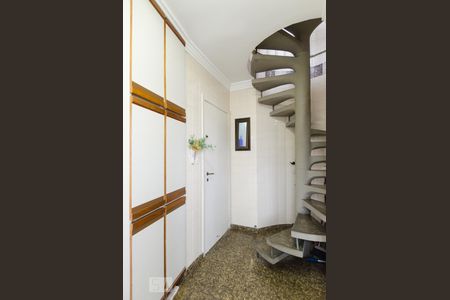 Apartamento para alugar com 320m², 3 quartos e 4 vagas Apartamento para alugar com 320m², 3 quartos e 4 vagasÁrea de serviço 1