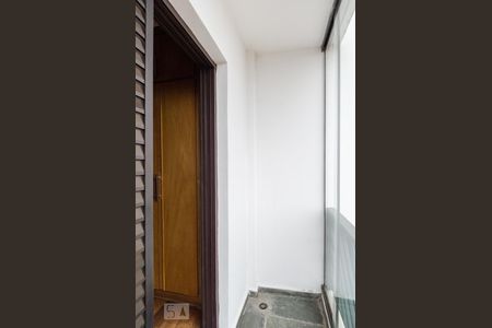 Apartamento para alugar com 320m², 3 quartos e 4 vagas Apartamento para alugar com 320m², 3 quartos e 4 vagasVaranda da suíte 1