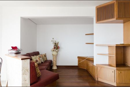 Apartamento para alugar com 320m², 3 quartos e 4 vagas Apartamento para alugar com 320m², 3 quartos e 4 vagasSala bar