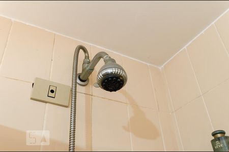 Apartamento para alugar com 320m², 3 quartos e 4 vagas Apartamento para alugar com 320m², 3 quartos e 4 vagasChuveiro