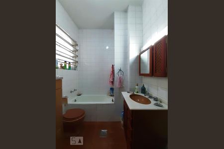 Apartamento à venda com 122m², 4 quartos e 1 vagaBanheiro Social 2
