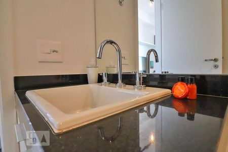 Apartamento para alugar com 30m², 1 quarto e 1 vaga Apartamento para alugar com 30m², 1 quarto e 1 vagaBanheiro