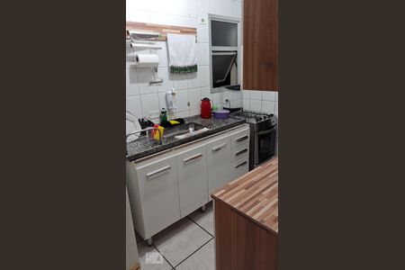 Cozinha de apartamento à venda com 2 quartos, 56m² em Vila Marina, São Paulo