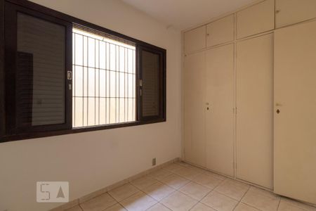 Quarto 2 de casa para alugar com 3 quartos, 100m² em Vila Universitária, São Paulo