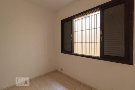 Quarto 2 de casa para alugar com 3 quartos, 100m² em Vila Universitária, São Paulo