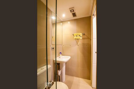 Banheiro Social de apartamento para alugar com 2 quartos, 50m² em Consolação, São Paulo