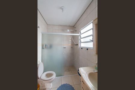 Banheiro de casa à venda com 3 quartos, 250m² em Vila California, São Paulo