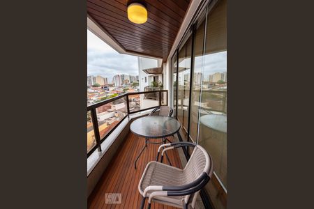 Varanda de apartamento para alugar com 3 quartos, 154m² em Vila Ipojuca, São Paulo