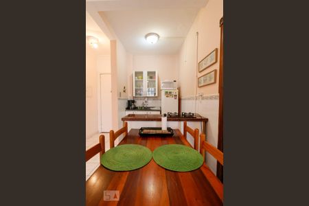 Cozinha de apartamento para alugar com 1 quarto, 54m² em Bela Vista, São Paulo