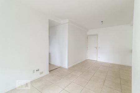 Sala de apartamento para alugar com 2 quartos, 70m² em Jacarepaguá, Rio de Janeiro