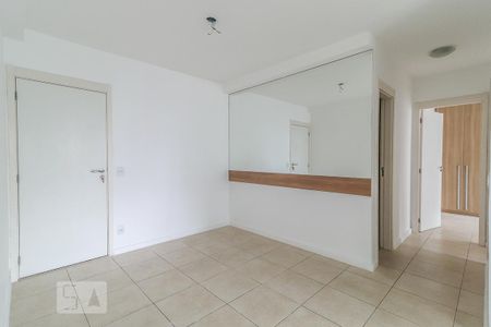 Sala de apartamento para alugar com 2 quartos, 70m² em Jacarepaguá, Rio de Janeiro