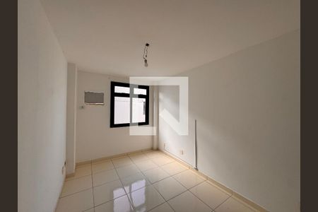 Suíte de apartamento para alugar com 2 quartos, 187m² em Recreio dos Bandeirantes, Rio de Janeiro