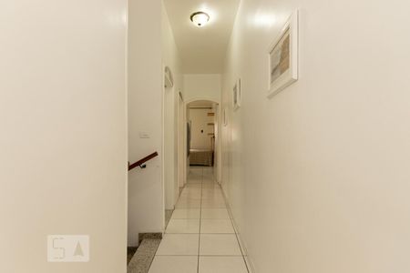 Casa para alugar com 240m², 3 quartos e 3 vagasCorredor 