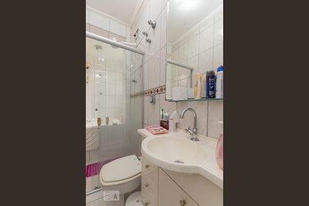 Casa para alugar com 240m², 3 quartos e 3 vagasBanheiro suíte 