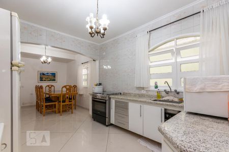 Casa para alugar com 240m², 3 quartos e 3 vagasCozinha