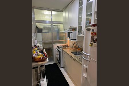 Cozinha de apartamento para alugar com 2 quartos, 52m² em Boaçava, São Paulo