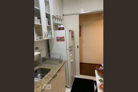 Cozinha de apartamento para alugar com 2 quartos, 52m² em Boaçava, São Paulo