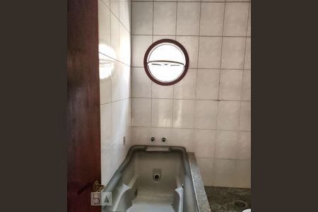 Banheiro da Suíte de casa para alugar com 3 quartos, 156m² em Vila Santista, São Paulo