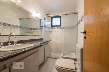 Apartamento para alugar com 158m², 4 quartos e 2 vagasBanheiro  Suíte