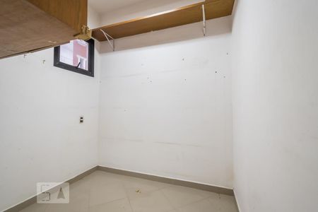 Apartamento para alugar com 158m², 4 quartos e 2 vagasQuarto de Serviço