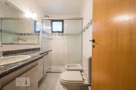 Apartamento para alugar com 158m², 4 quartos e 2 vagasBanheiro  Suíte