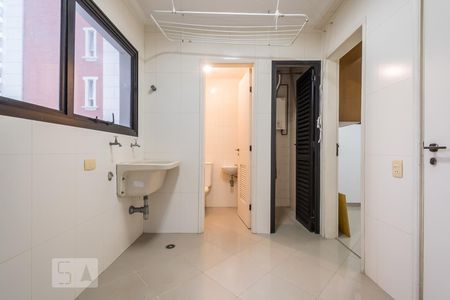 Apartamento para alugar com 158m², 4 quartos e 2 vagasÁrea de Serviço