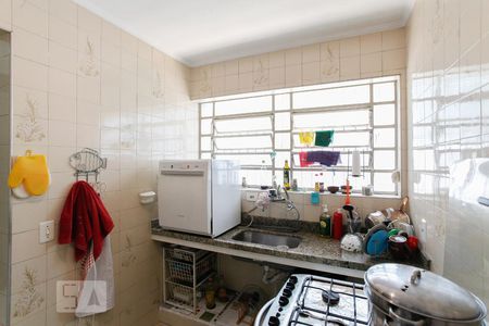 Casa à venda com 130m², 3 quartos e 2 vagas Casa à venda com 130m², 3 quartos e 2 vagasCozinha