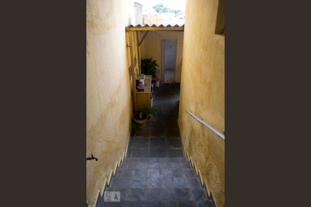 Casa para alugar com 200m², 3 quartos e 1 vaga Casa para alugar com 200m², 3 quartos e 1 vagaESCADA ACESSO QUINTAL