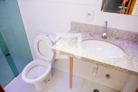 Casa de condomínio à venda com 137m², 3 quartos e 2 vagas Casa de condomínio à venda com 137m², 3 quartos e 2 vagasBanheiro