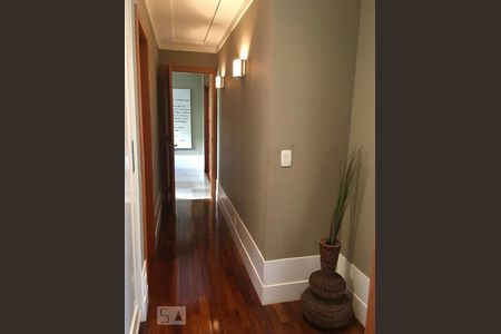 Apartamento à venda com 165m², 3 quartos e 4 vagascorredor