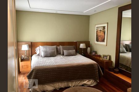suite  de apartamento à venda com 3 quartos, 165m² em Vila Suzana, São Paulo