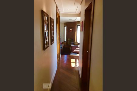 Apartamento à venda com 165m², 3 quartos e 4 vagascorredor