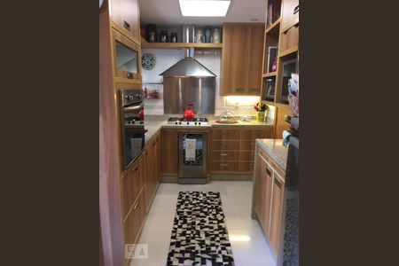 Apartamento à venda com 165m², 3 quartos e 4 vagascozinha